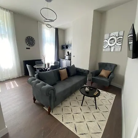 Apartment Golden